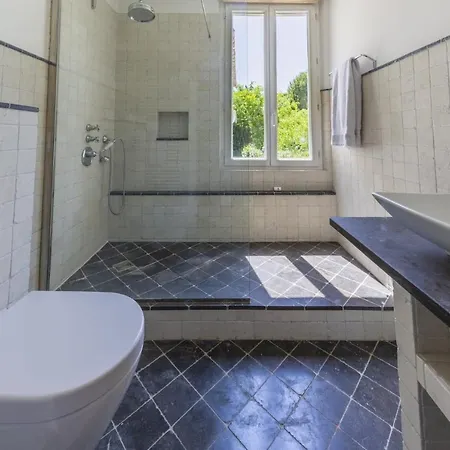 Cap D'antibes - Charming Property, Pool, Garden Vakantiehuis *